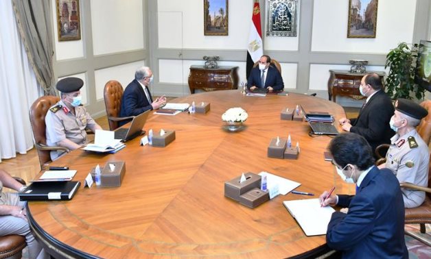 Egyptian President Abdel Fattah El Sisi meets with Minister of Agriculture El-Sayed El-Quseir and a number of key officials, 23 October 2021. Egyptian Presidency 