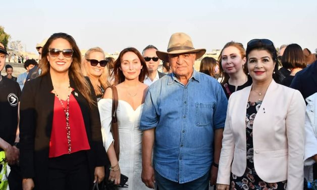 Hawass with the international stars - ET