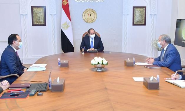 President Abdel Fattah El-Sisi met on Sunday with Prime Minister Dr. Moustafa Madbouly, Minister of Supply and Internal Trade Dr. Aly Al Moselhy- press photo