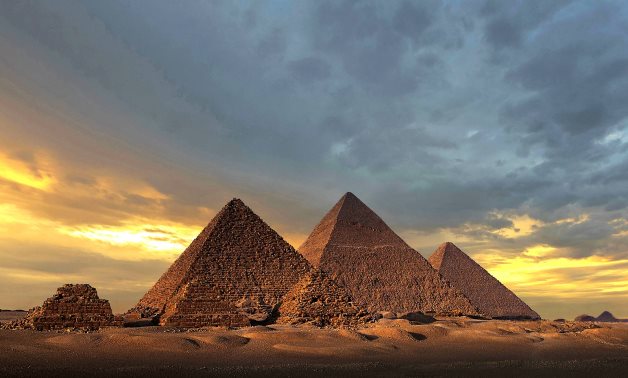 Great Pyramids of Giza - social media