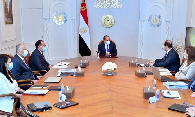 President Abdel Fattah el Sisi meets the Ministerial Economic Group on Monday- 4 July 2022- press photo