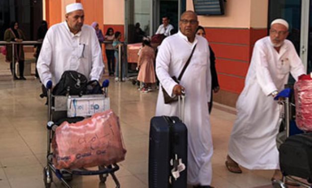 The first batch of Egyptian pilgrims arrived on Tuesday at the Cairo International Airport - YOUM7/Mahmoud Abdel-Ghani