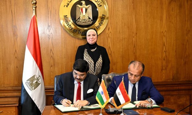 Egyptian Trade Minister Nevine Gamea witnesses the signing of the 5th Egyptian-Indian business committee minutes with Indian Ambassador to Cairo Ajit Gupte – Cabinet