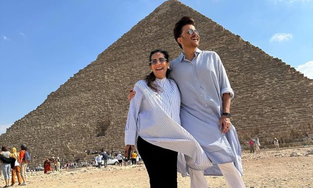 File: Anil Kapoor and his wife visit Giza Pyramids