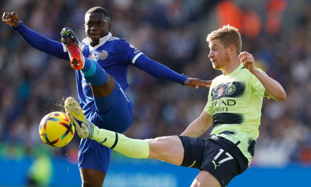 Manchester City's Kevin De Bruyne in action with Leicester City's Nampalys Mendy Action Images via Reuters/Jason Cairnduff 