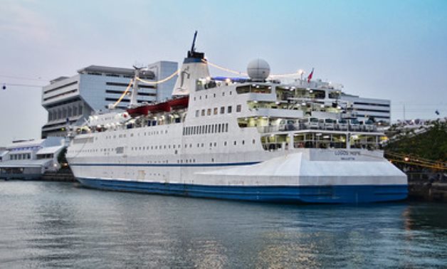 The ship is berthing alongside at VivoCity waterfront promenade till 4 February 2014- Flickr/Choo Yut Shing