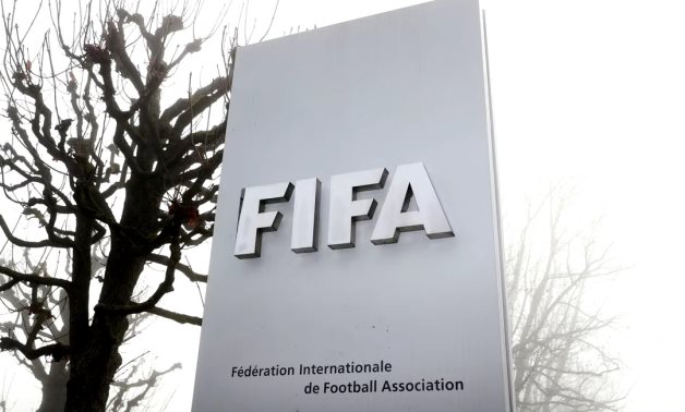 FIFA's logo is seen in front of its headquarters during a foggy autumn day in Zurich, Switzerland November 18, 2020. REUTERS/Arnd Wiegmann/File Photo