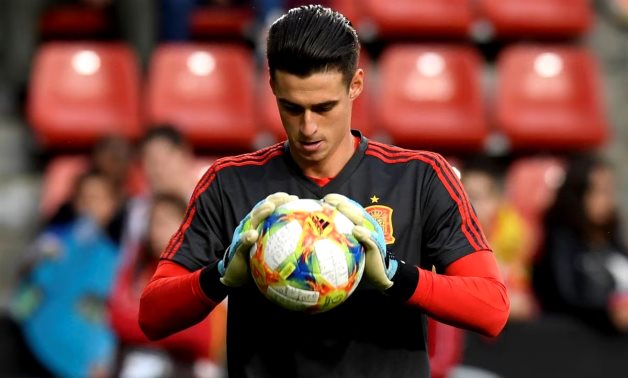 Spain's Kepa Arrizabalaga during the warm up before the match REUTERS/Eloy Alonso/File Photo