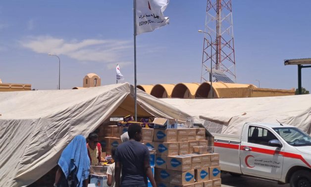 Egyptian Red Crescent extends support to Sudanese people on the Egyptian-Sudanese border - ERC