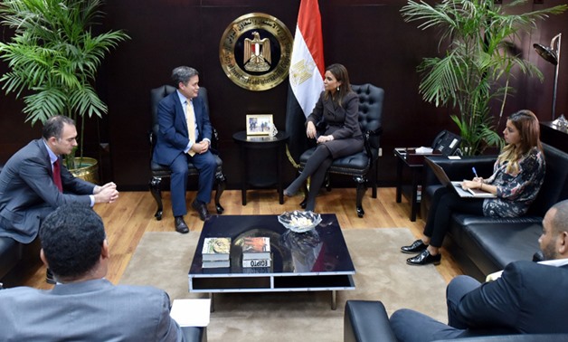 Minister of Investment Sahar Nasr met senior advisor at Bill & Melinda Gates Foundation Christopher Calabia- Press Photo