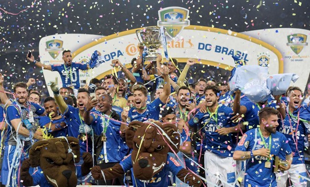 Cruzeiro team celebrates the title - REUTERS