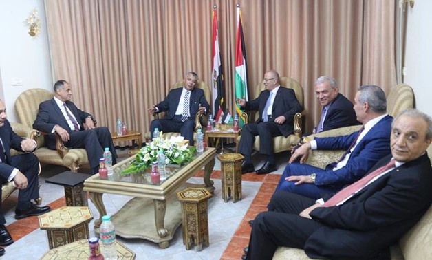 Egyptian Intelligence Chief meets Palestinian PM - Press photo