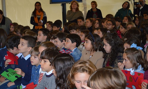 Students of La Corolla schools in gijon Asturias Spain October 2015 - Wikimedia commons