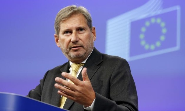 European Neighbourhood Policy and Enlargement Negotiations Commissioner Johannes Hahn gestures as he addresses a news conference at the EU Commission headquarters in Brussels, Belgium, September 17, 2015. REUTERS/Francois Lenoir 