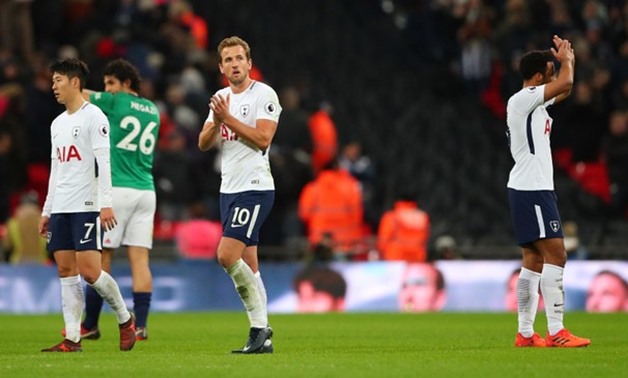 Premier League - Tottenham Hotspur vs West Bromwich Albion - Wembley Stadium, London, Britain - November 25, 2017 Tottenham's Harry Kane applauds fans after the match - REUTERS