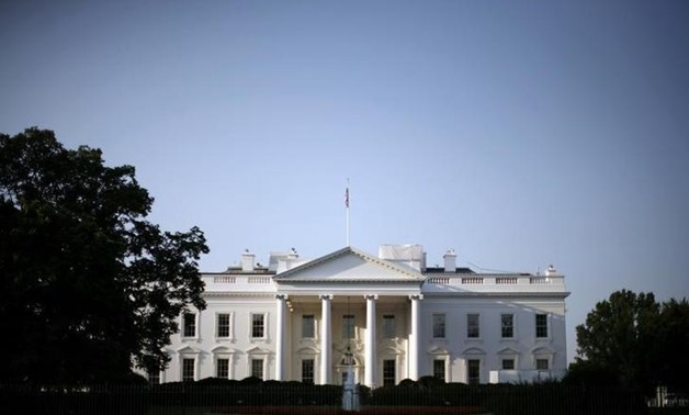 The White House is pictured shortly after sunrise in Washington, August 1, 2007. REUTERS/Jason Reed