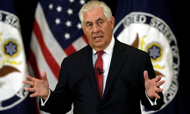 U.S. Secretary of State Rex Tillerson delivers remarks to the employees at the State Department in Washington, U.S., May 3, 2017. REUTERS/Yuri Gripas. 
