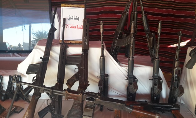 Selection of weapons seized by border guards - Archive