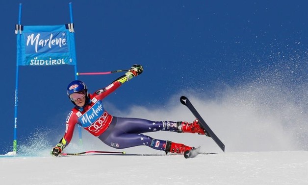 Skiing - Alpine Skiing World Cup - Ladies' Alpine Giant Slalom - Kronplatz, Italy - January 23, 2018. Mikaela Shiffrin of the U.S. falls down.