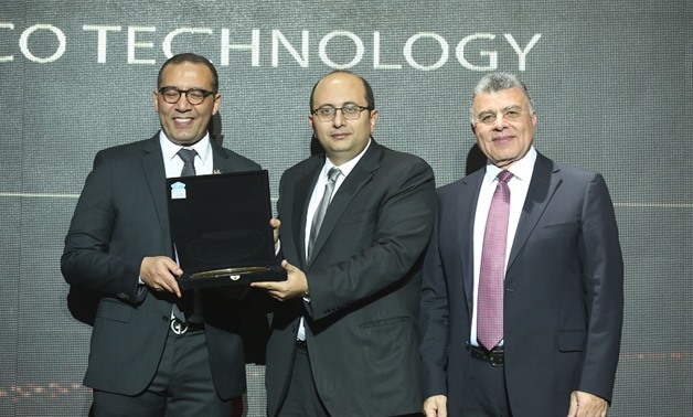 Chairman of the Egyptian Silicon Industries Co. (E-SICO) Mohamed Salem receives BT100 Crystal Award Monday night, February 29/Egypt Today