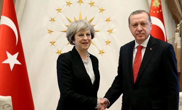 Turkish President Tayyip Erdogan meets with Britain's Prime Minister Theresa May at the Presidential Palace in Ankara, Turkey, January 28, 2017 - REUTERS/Yasin Bulbul