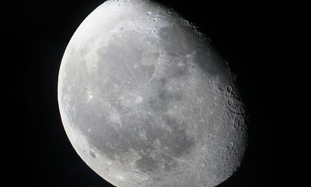 Waning Gibbous moon ¬¬–Wikimedia/Thomas Bressson 
