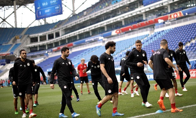 Soccer Football - World Cup - Egypt Training - Volgograd Arena, Volgograd, Russia - June 24, 2018 Egypt's Mohamed Salah, Ahmed Fathy and team mates during training REUTERS/Ueslei Marcelino
