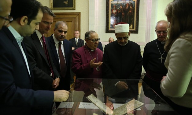 Al-Azhar Grand Imam Ahmed el Tayyeb was introduced to the most ancient manuscript for the Holy Quran at his residence in Lambeth Palace, London on July 18, 2018 - Press photo/Official Facebook page of Azhar