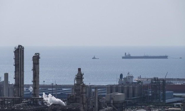 Iran oil exports fall before US sanctions -global banking group