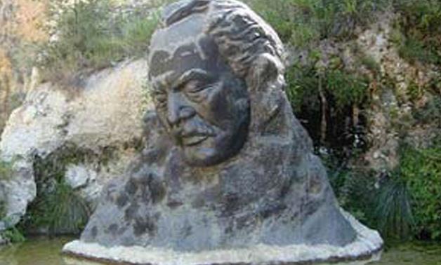 Statue of Gibran’s head, by Yomna El-Saeed