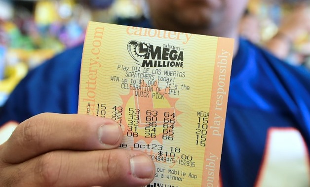 The winner can take $878 million in a lump sum cash payment or paid out in annuities over 30 years
