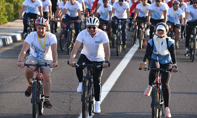 Sisi participates with youth in WYF's 'peace' bike marathon – Press photo