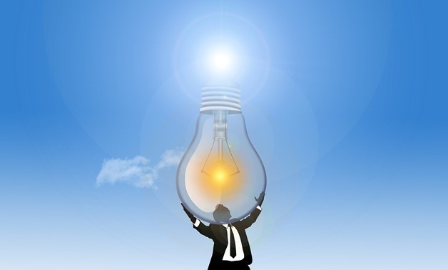 A person bears light Bulb - CC via Flickr/ geralt