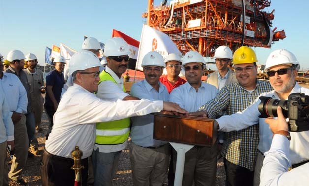 Officials from Petrojet and Petrobel after inaugurating Zohr's offshore platform - Press photo