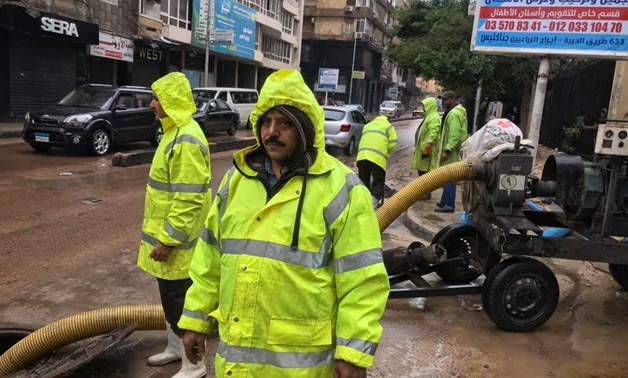 Meteorological Authority workers in Alexandria- Press photo