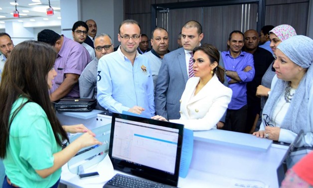 Minister of Investment and International Cooperation Sahar Nasr inspected the Investors Service Center - press photo