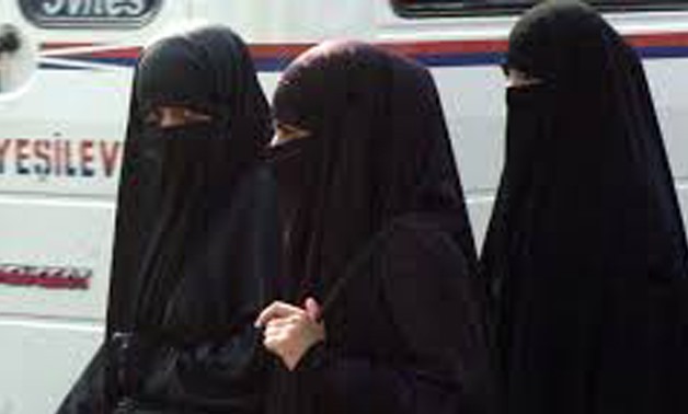 Women in niqab - Creative Commons via Wikimedia