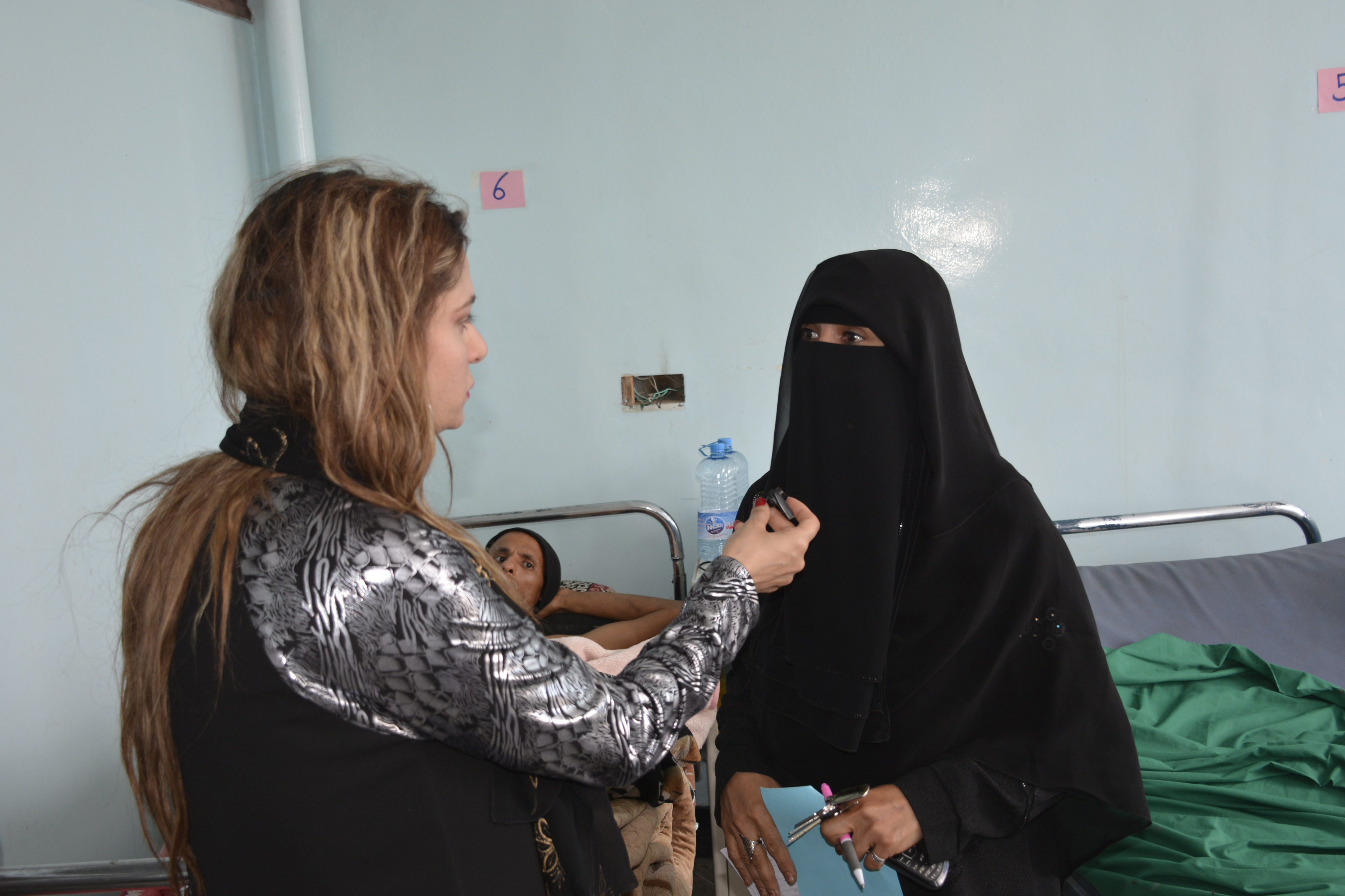 مسئول التمريض بمستشفى الثورة توضح الصعوبات التى يواجهها المستشفى فى ظل الحوثى
