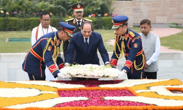 Egyptian president lays wreath on tomb of Mahatma Ghandi